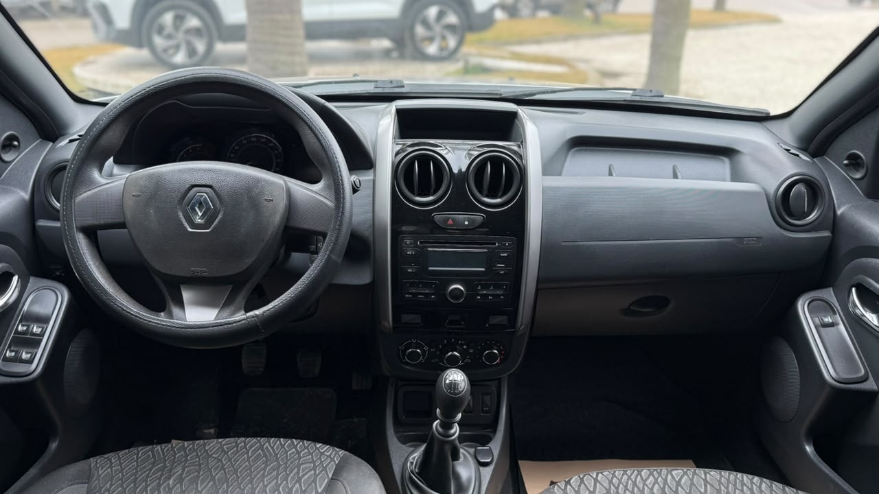 RENAULT - OROCH   DYNAMIQUE  2.0  CON  GNC  - MANUAL  - 2016